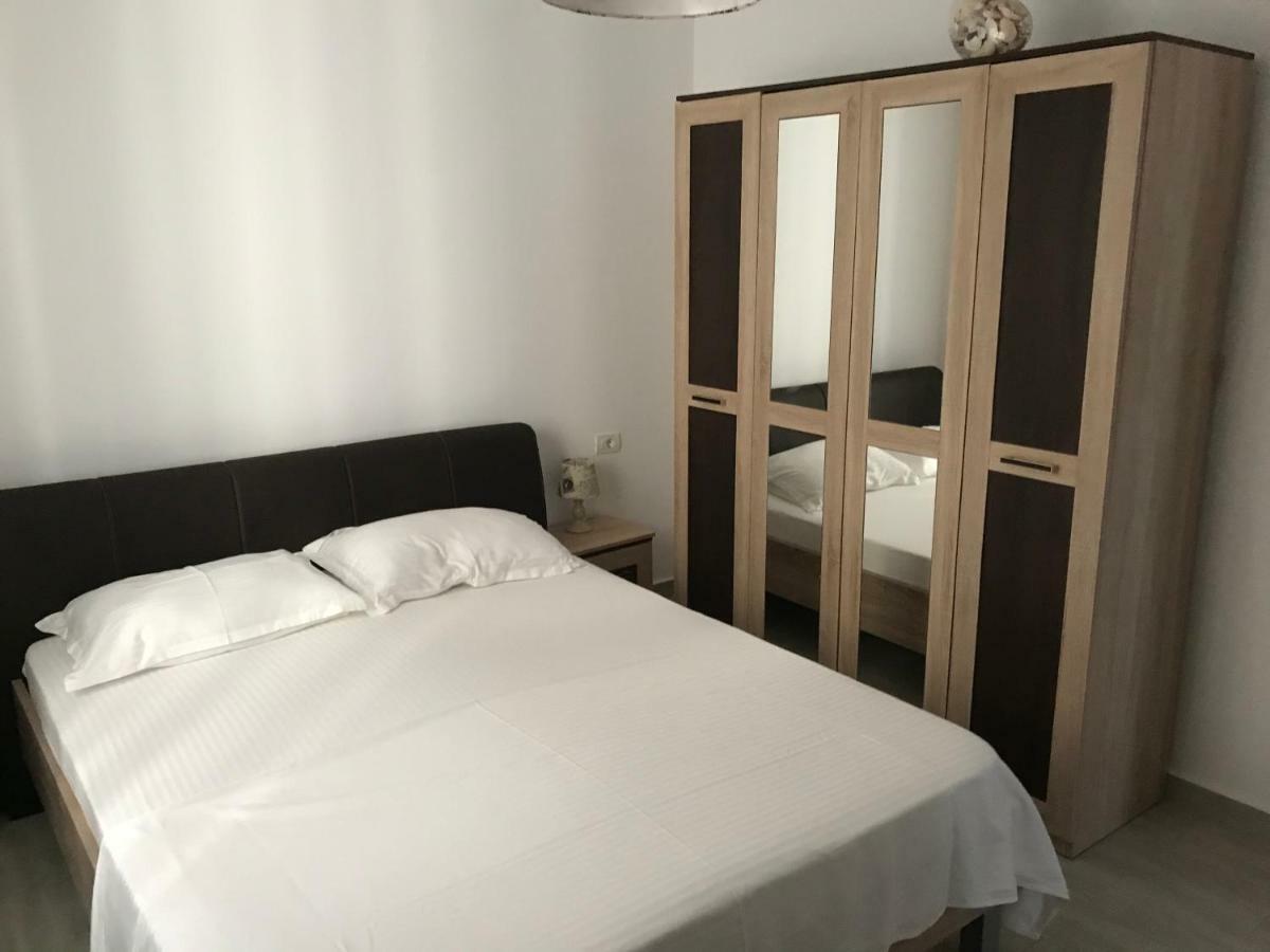 Apartament Kazeboo Mamaia Apartment นาโวดาริ ภายนอก รูปภาพ